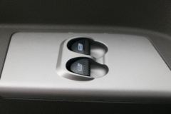 现代商用车 致道300MII 116马力 3.85米排半厢式轻卡(CNJ5041XXYZDB33V)