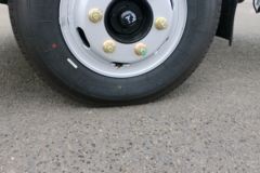 现代商用车 致道300MII 116马力 3.85米排半厢式轻卡(CNJ5041XXYZDB33V)