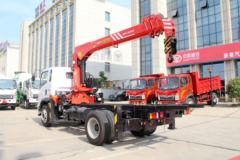 中国重汽 豪曼H3 129马力 4X2 随车吊(宽体)(ZZ5148JSQF17EB0)
