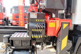 豪曼H3(先锋)&nbsp;随车吊底盘图片