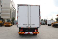 中国重汽 豪曼H3 116马力 4.1米单排冷藏车(ZZ5048XLCD17EB0)