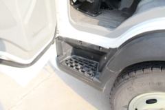 中国重汽 豪曼H3 116马力 4.1米单排冷藏车(ZZ5048XLCD17EB0)