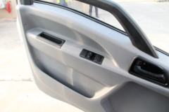 中国重汽 豪曼H3 116马力 4.1米单排冷藏车(ZZ5048XLCD17EB0)