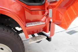 豪曼H5&nbsp;随车吊驾驶室图片