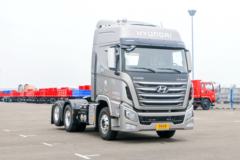 现代商用车 创虎XCIENT重卡 520马力 6X2R自动挡牵引车(ZF AMT手自一体)(CHM4251KPQ46V)