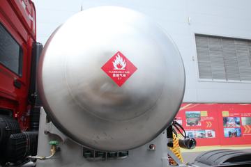 �ൺ��� JH6�ؿ� 400���� 6X4 LNGǣ����(435����)(CA4250P25K27T1E5M)ͼƬ