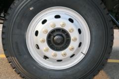 青岛解放 龙VH中卡 220马力 南方版 4X2 6.75米仓栅式载货车(CA5189CCYPK2L2E5A80)