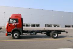 青岛解放 龙VH中卡 先锋版 180马力 4X2 6.75米厢式载货车(CA5189XXYPK2L2E5A80) 青岛解放 龙VH中卡 先锋版 180马力 4X2 6.75米厢式载货车(CA5189XXYPK2L2E5A80)