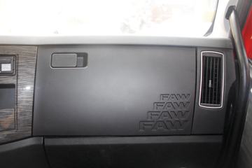 һ����� J6L�п� 2018�� ��ֵ�� 160���� 7.7����ʽ�ػ���(CA5160XXYP62K1L5A2E5)ͼƬ