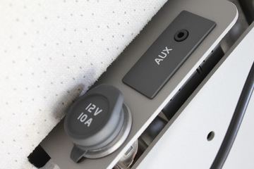 �ֶ��� FH16�ؿ� 700���� 4X2 ǣ����ͼƬ