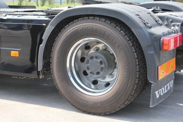 �ֶ��� FH16�ؿ� 700���� 4X2 ǣ����ͼƬ