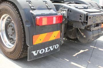 �ֶ��� FH16�ؿ� 700���� 4X2 ǣ����ͼƬ