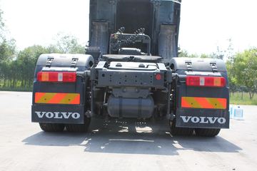 �ֶ��� FH16�ؿ� 700���� 4X2 ǣ����ͼƬ