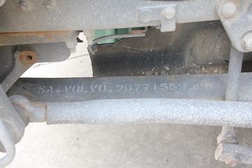 �ֶ��� FH16�ؿ� 700���� 4X2 ǣ����ͼƬ