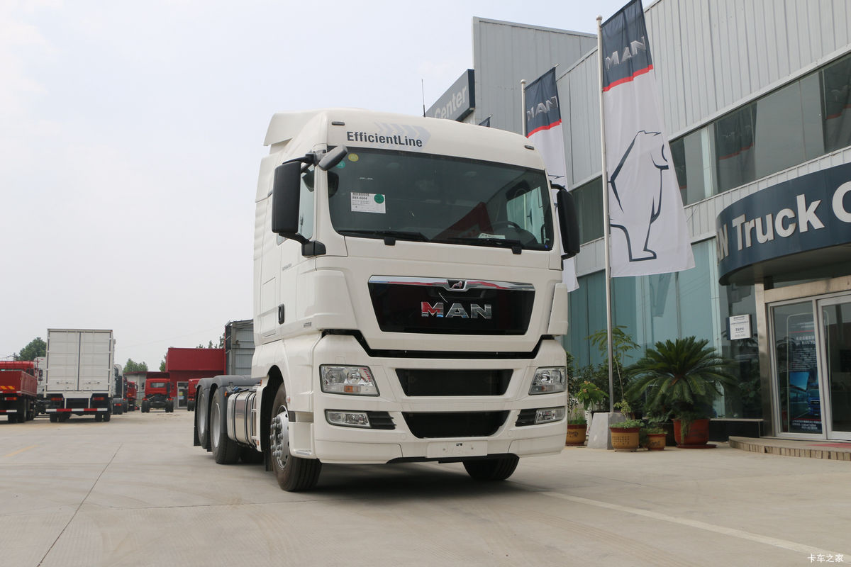 曼(MAN) TGX系列重卡 480马力 6X2R自动挡牵引车(型号:28.480)