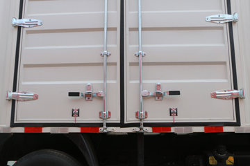  TX 110 4.165׵ʽῨ(BJ5049XXY-C1)ͼƬ