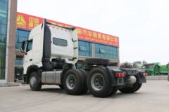 中国重汽 HOWO T7H重卡 540马力 6X4牵引车(ZZ4257W324HE1B)