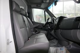 EM30&nbsp;电动封闭厢货驾驶室图片