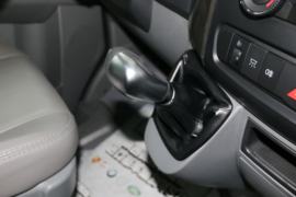 EM30&nbsp;电动封闭厢货驾驶室图片