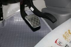 东风瑞泰特 EM30-RTT 5.4米纯电动厢式运输车65.5kWh