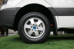 东风瑞泰特 EM30-RTT 5.4米纯电动厢式运输车65.5kWh