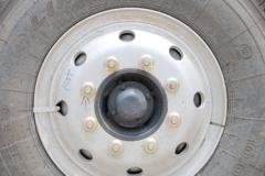 东风柳汽 新乘龙M3中卡 185马力 节油版 4X2 6.8米载货车(LZ1180M3AB)