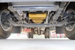 东风柳汽 新乘龙M3中卡 185马力 节油版 4X2 6.8米载货车(LZ1180M3AB)