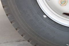 东风 多利卡D6 130马力 4.17米单排仓栅式轻卡(EQ5041CCY8BDBAC)