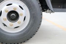 奥普力&nbsp;自卸车底盘                                                图片