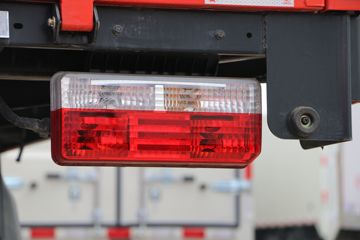 ���� ������D8 156���� 4X2 5.75���Ű������ػ���(EQ1140L8BDE)ͼƬ