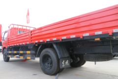 东风 多利卡D8 156马力 4X2 5.75米排半栏板载货车(EQ1140L8BDE)
