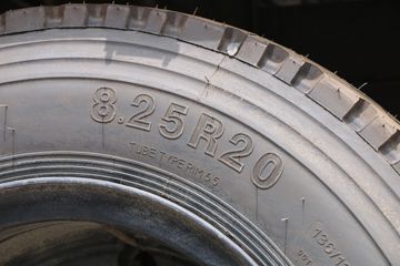 ���� ������D8 156���� 4X2 5.75���Ű������ػ���(EQ1140L8BDE)ͼƬ