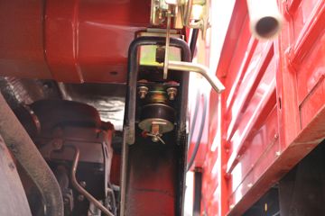 ���� ������D8 156���� 4X2 5.75���Ű������ػ���(EQ1140L8BDE)ͼƬ