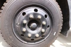 东风 多利卡D8 156马力 4X2 5.75米排半栏板载货车(EQ1140L8BDE)