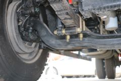 东风 多利卡D8 156马力 4X2 5.75米排半栏板载货车(EQ1140L8BDE)