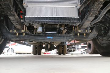 ���� ������D8 156���� 4X2 5.75���Ű������ػ���(EQ1140L8BDE)ͼƬ