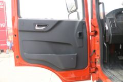 东风 多利卡D9 180马力 4X2 6.8米栏板载货车(EQ1183LJ9BDG)