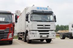 东风柳汽 乘龙M5重卡 270马力 6X2 9.6米厢式快递车(LZ5250XXYM5CB)
