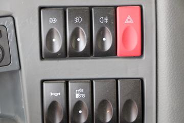 �������� ����M5�ؿ� 270���� 6X2 9.6����ʽ��ݳ�(LZ5250XXYM5CB)ͼƬ