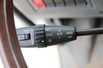 �������� ����M5�ؿ� 270���� 6X2 9.6����ʽ��ݳ�(LZ5250XXYM5CB)ͼƬ