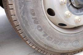 乘龙M5&nbsp;载货车底盘                                                图片