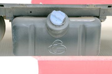 �������� ����M5�ؿ� 270���� 6X2 9.6����ʽ��ݳ�(LZ5250XXYM5CB)ͼƬ