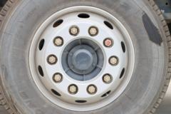 东风柳汽 乘龙M5重卡 270马力 6X2 9.6米厢式快递车(LZ5250XXYM5CB)