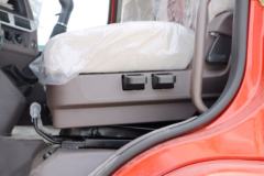 东风柳汽 乘龙H5重卡 430马力 6X4牵引车(LZ4250H5DB)