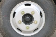 江淮 康铃33窄体 95马力 4.15米单排厢式轻卡(HFC5041XXYP93K7C2V)