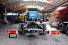 青岛解放 龙V中卡 160马力 4X2 7.65米厢式载货车(CA5160XXYPK2L5E5A80-3)