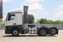 奔驰 新Actros重卡 450马力 6X2公路牵引车(型号2645 LSDNA)