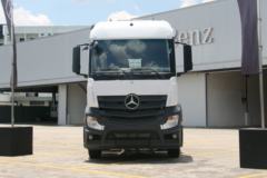 奔驰 新Actros重卡 450马力 6X2公路牵引车(型号2645 LSDNA)