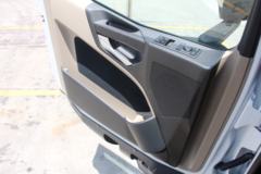 奔驰 新Actros重卡 450马力 6X2公路牵引车(型号2645 LSDNA)