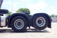 奔驰 新Actros重卡 450马力 6X2公路牵引车(型号2645 LSDNA)